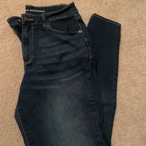 Junior skinny jeggings.